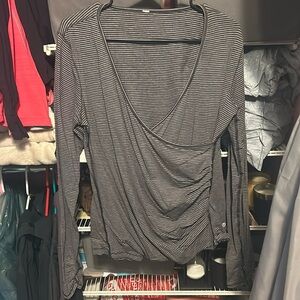 Lulu size 12 long sleeve shirt. Wrapped synch style very flattering.